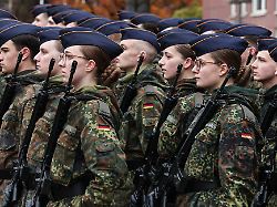 Bußgeld droht: Mehr als jeder Vierte ignoriert Bundeswehr-Fragebogen