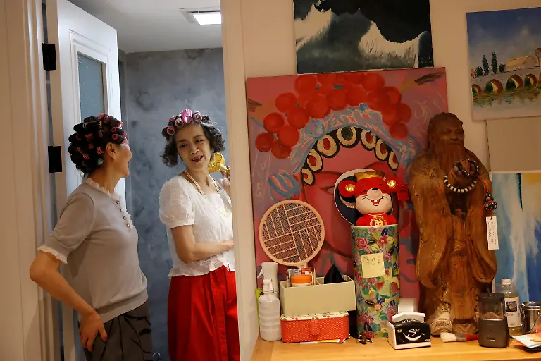 2020-08-13T094812Z-1341289121-RC2XCI9OSC1B-RTRMADP-3-HEALTH-CORONAVIRUS-CHINA-FASHION-GRANNIES