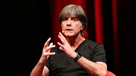 06-05-2026-Baden-Wuerttemberg-Mannheim-Ex-Bundestrainer-Joachim-Loew-spricht-im-Capitol-beim-Buehnenprogramm-Ein-runder-Abend-mit-Fussball-Freunden-auf-der-Buehne