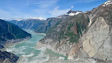 Low-Res_Tracy Arm landslide field photos