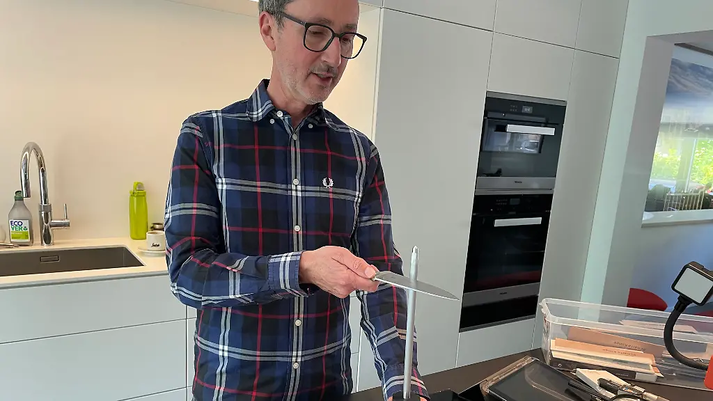 Messerschärfer Test Experte Wetzstahl 90 Grad.jpg