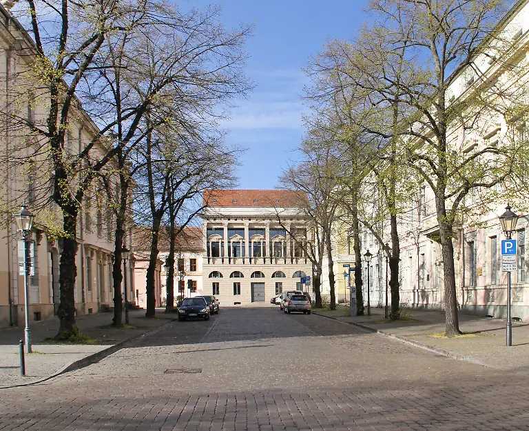 2 2020 Am Neuen Markt DOK-P-7185© LHP Barbara Plate