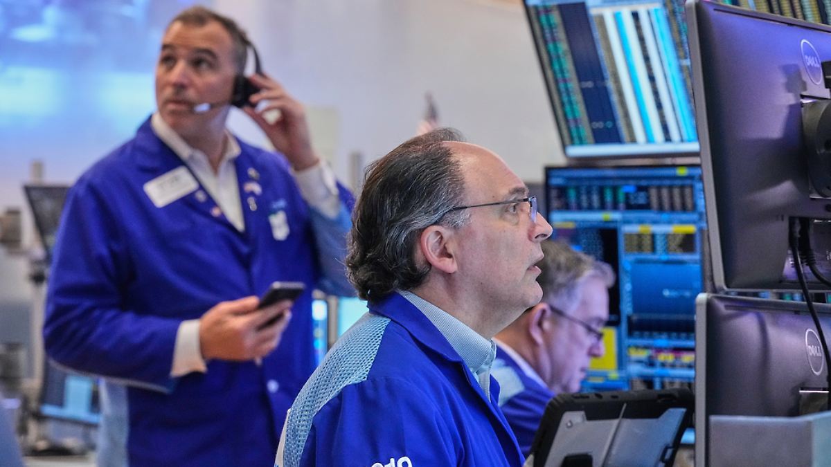 Wall Street Hits Record Highs Amid Iran Peace Hopes