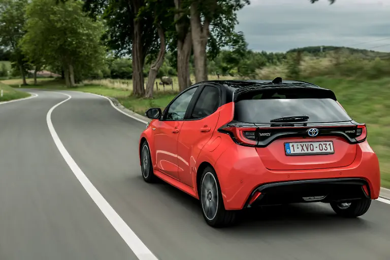 Toyota-Yaris-2020-HI