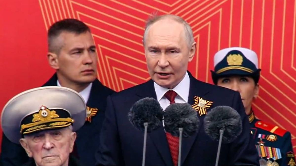 Putin spricht bei Parade ohne Panzer von Sieg im Ukraine-Krieg