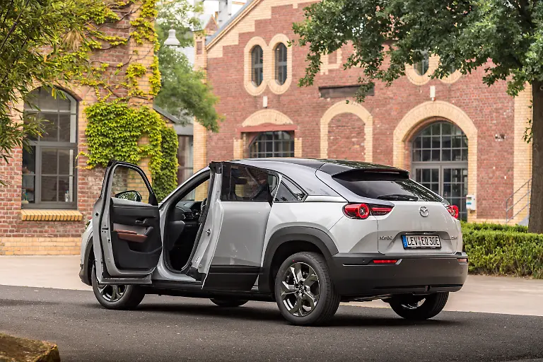 07-Static-Mazda-MX-30-Ceramic-White-Industrial-Vintage