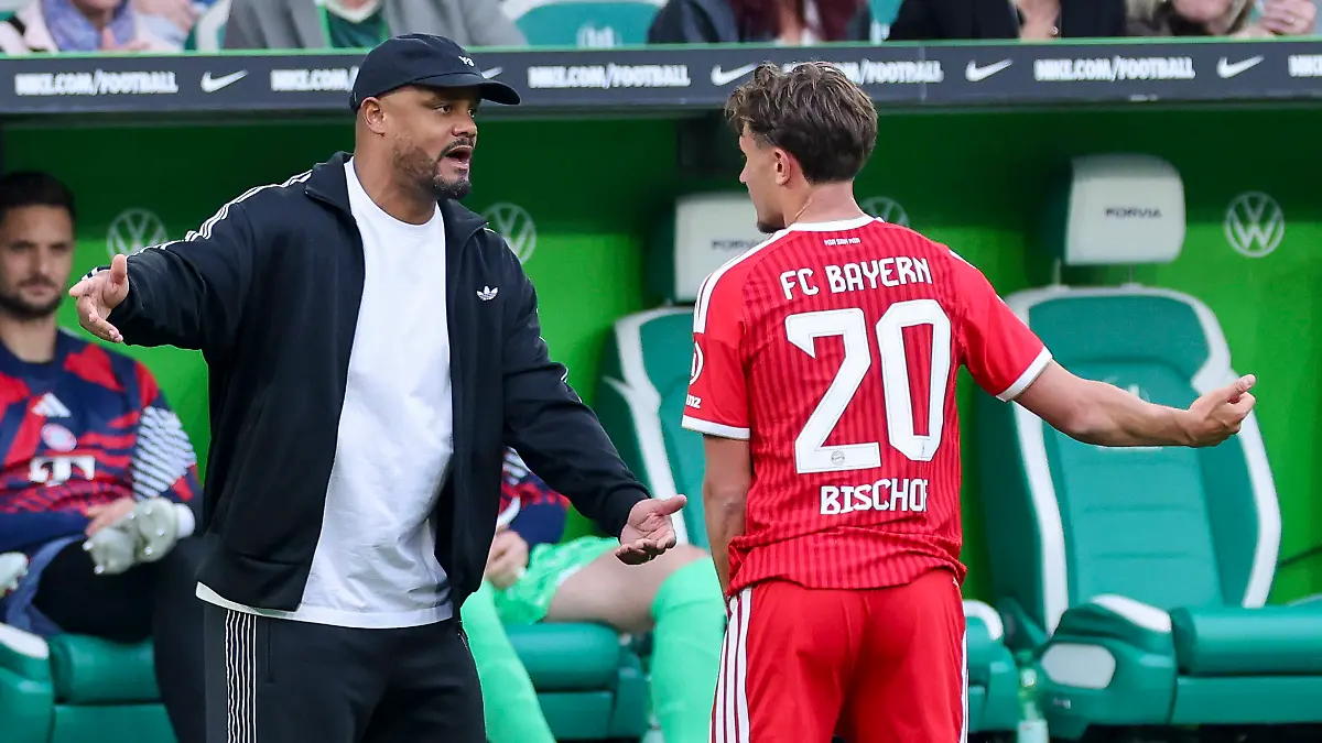Trainer-Vincent-Kompany-FC-Bayern-Muenchen-und-Tom-Bischof-FC-Bayern-Muenchen-unterhalten-sich-Bundesliga-VfL-Wolfsburg-v-FC-Bayern-Muenchen-Volkswagen-Arena-am-09-May-2026-in-Wolfsburg-Deutschland-Foto-von-Marco-Steinbrenner-DeFodi-Images-Trainer-Vincent-Kompany-FC-Bayern-Muenchen-und-Tom-Bischof-FC-Bayern-Muenchen-talk-together-Bundesliga-VfL-Wolfsburg-v-FC-Bayern-Muenchen-Volkswagen-Arena-May-9-2026-in-Wolfsburg-Germany-Photo-by-Marco-Steinbrenner-DeFodi-Images-DFL-regulations-prohibit-any-use-of-photographs-as-image-sequences-and-or-quasi-video