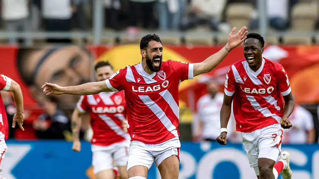 09-05-2026-Brandenburg-Cottbus-Fussball-Maenner-3-Liga-Energie-Cottbus-SV-Wehen-Wiesbaden-37-Spieltag-LEAG-Energie-Stadion-Tolga-Cigerci-M-Energie-Cottbus-jubelt-nach-seinem-Treffer-zum-2-1