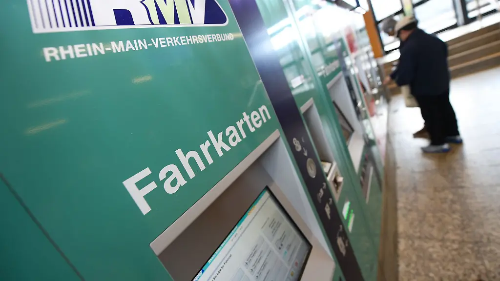 Im-Rhein-Main-Gebiet-kommt-es-zu-massiven-Stoerungen-bei-der-Bahn