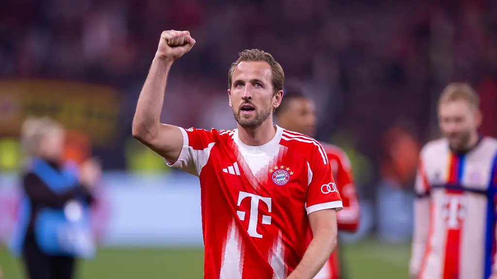 22-04-2026-Fussball-Halbfinale-im-DFB-Pokal-Bayer-04-Leverkusen-FC-Bayern-Muenchen-Harry-Kane-FC-Bayern-Muenchen-bejubelt-den-Einzug-ins-Finale-des-DFB-Pokals