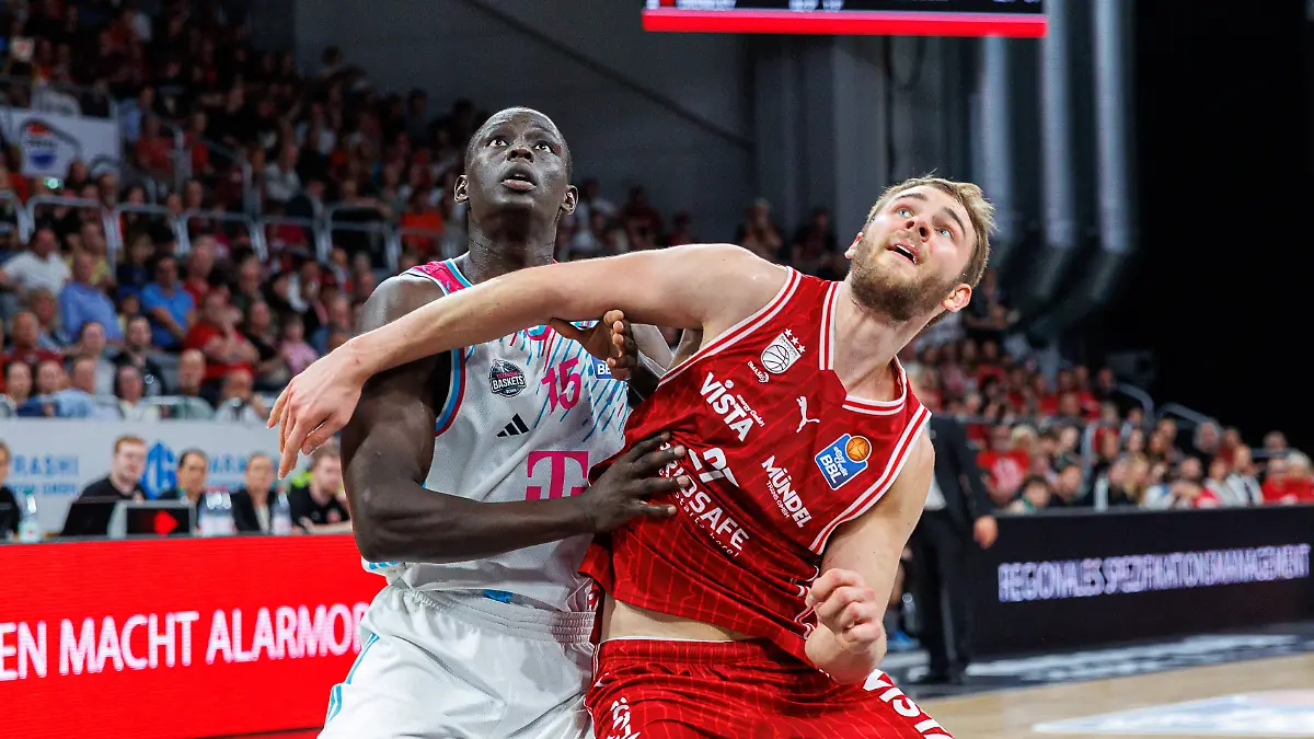 Kur-Jongkuch-Telekom-Baskets-Bonn-15-Moritz-Krimmer-BMA365-Bamberg-Baskets-27-BMA365-Bamberg-Baskets-vs-Telekom-Baskets-Bonn-Basketball-easyCredit-BBL-34-Spieltag-10-05-2026-BMA365-Bamberg-Baskets-vs-Telekom-Baskets-Bonn-Basketball-easyCredit-BBL-34-Spieltag-10-05-2026-Bamberg-Kur-Jongkuch-Telekom-Baskets-Bonn-15-Moritz-Krimmer-BMA365-Bamberg-Baskets-27-BMA365-Bamberg-Baskets-vs-Telekom-Baskets-Bonn-Basketball-easyCredit-BBL-Matchday-34-10-05-2026-BMA365-Bamberg-Baskets-vs-Telekom-Baskets-Bonn-Basketball-easyCredit-BBL-Matchday-34-10-05-2026-Bamberg-Copyright-xEibner-Pressefoto-G