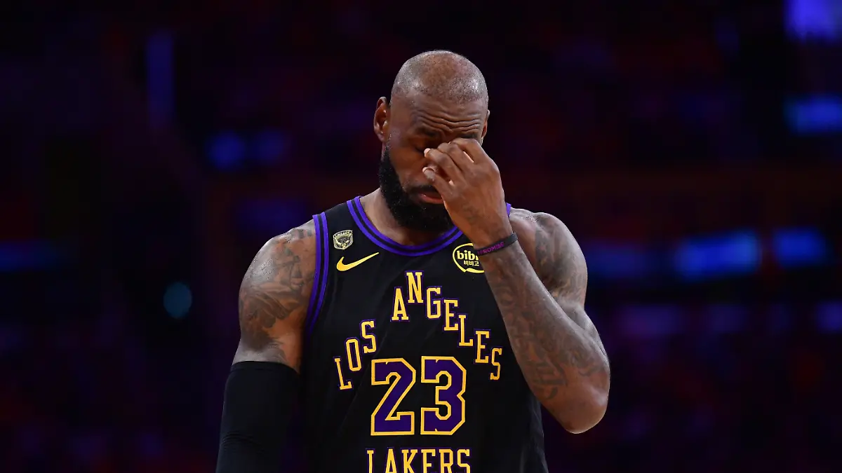 May-11-2026-Los-Angeles-California-USA-Los-Angeles-Lakers-forward-LeBron-James-23-during-the-first-half-in-game-four-of-the-second-round-of-the-2026-NBA-Playoffs-at-Crypto-com-Arena-Mandatory-Credit-Gary-A