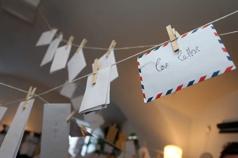 17-07-2017-Croatia-Zagreb-Museum-of-Broken-Relationships-Love-Letters-performance-by-artist-Yiote-Demetriou-Artistic-installation-of-200-love-letters-from-around-the-world