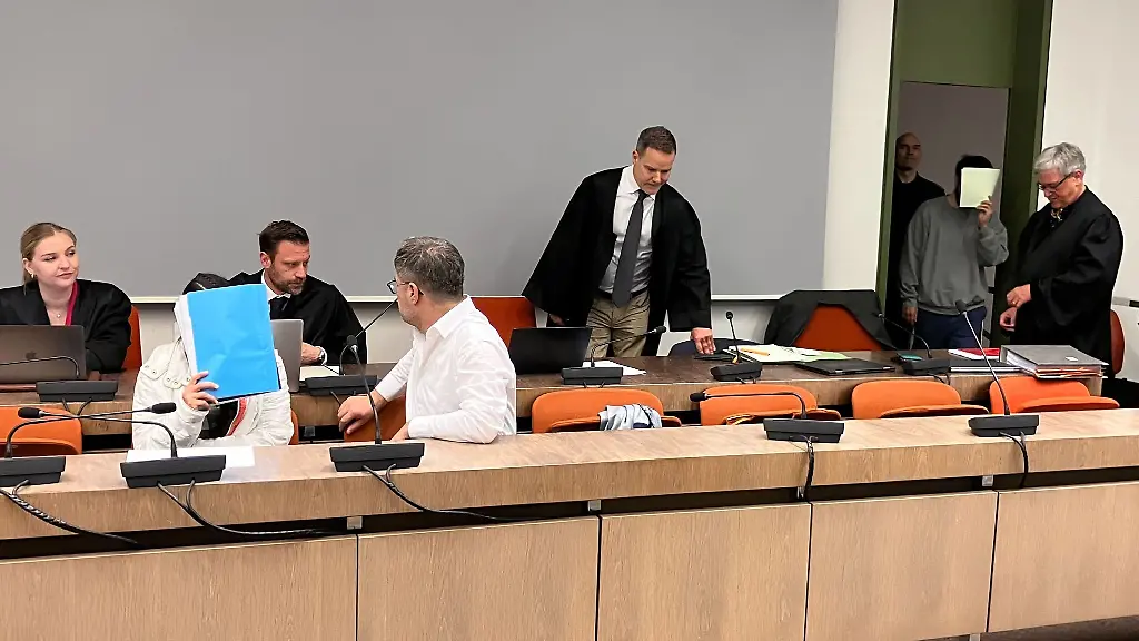 Der-Prozess-vor-dem-Oberlandesgericht-Muenchen-geht-nach-Monaten-nun-langsam-zu-Ende-Archiv