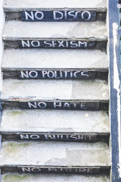 Iceland-Reykjavik-Entrance-to-the-Icelandic-Punk-Museum