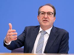 Kein genereller Zulassungsstopp: Dobrindt lenkt im Streit um Integrationskurse ein