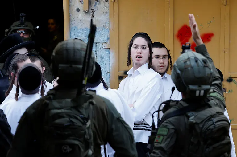 2026-05-09T141924Z_901711848_RC2P5LAIN8JE_RTRMADP_3_ISRAEL-PALESTINIANS-HEBRON-SETTLERS
