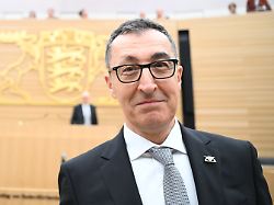 Özdemir startet neue grüne Ära: Der schwarz-grüne Anatolen-Schwabe ist am Ziel