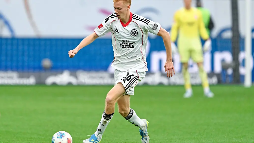 Eintrachts-Hugo-Larsson-fehlt-im-schwedischen-Aufgebot-fuer-die-Fussball-WM