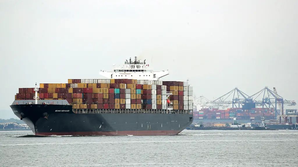 2021-10-13T220010Z_1532767939_RC269Q9Z3UGB_RTRMADP_3_USA-SUPPLYCHAIN