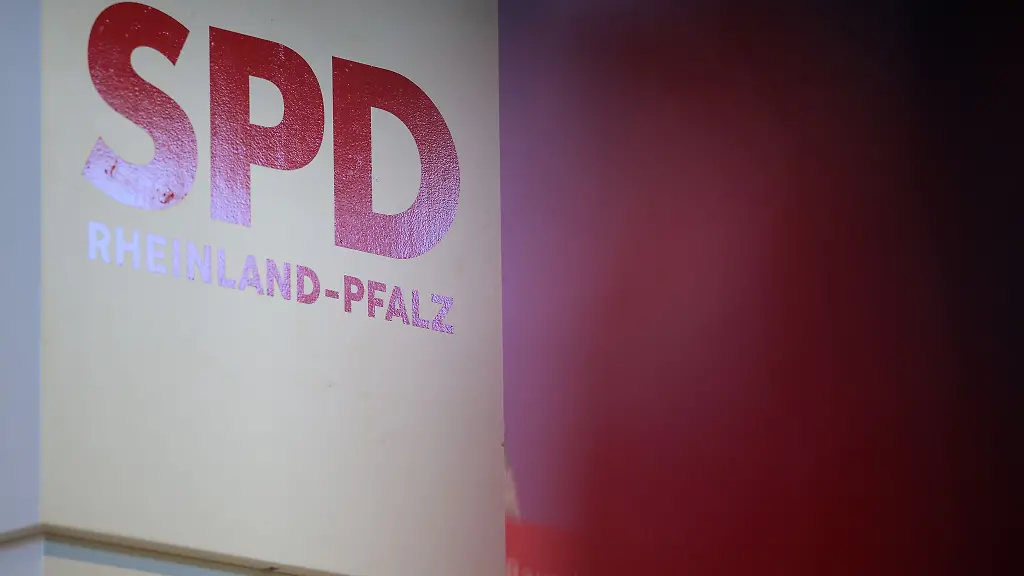 Die-SPD-Landtagsfraktion-in-Rheinland-Pfalz-hat-nach-ihrem-Vorsitzenden-noch-andere-Positionen-besetzt