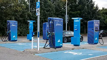 543919526