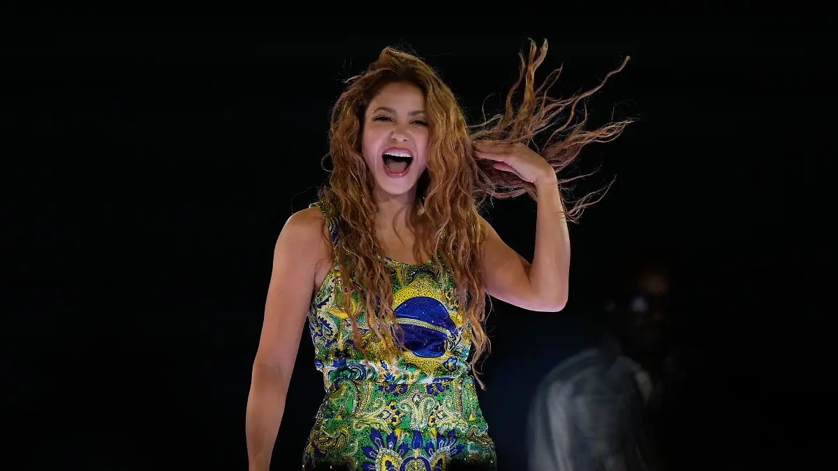 Der-kolumbianische-Popstar-Shakira-tritt-waehrend-eines-kostenlosen-Konzerts-an-der-Copacabana-auf