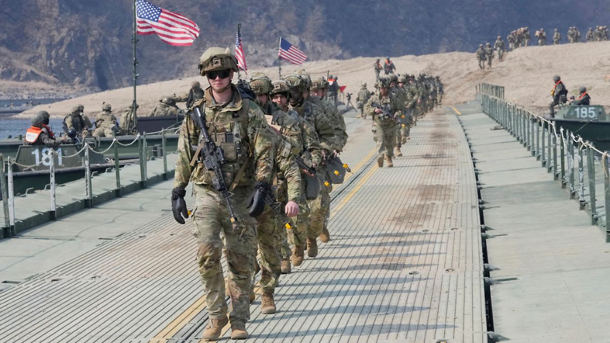 Tragedy in a cave on a cliff: Second U.S. soldier found dead after ...