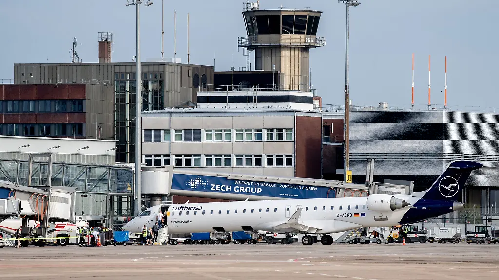 Politik-und-Wirtschaft-in-Bremen-fordern-den-Erhalt-der-Lufthansa-Fluege-nach-Frankfurt