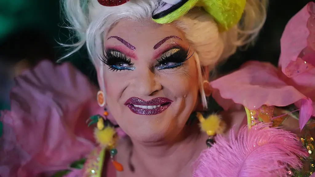 Olivia-Jones-ist-eine-der-bekanntesten-Dragqueens-in-Deutschland
