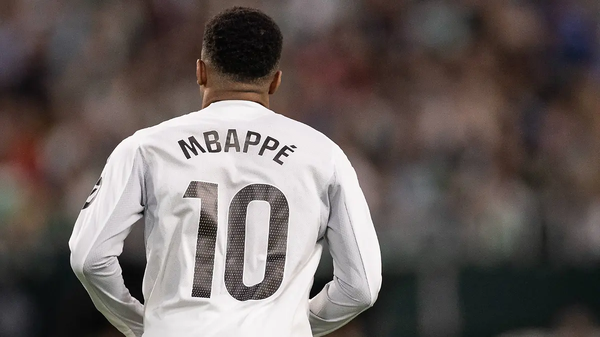 Betis-vs-Real-Madrid-Mbappe-in-action-during-the-game-against-Betis-valid-for-La-Liga-at-the-La-Cartuja-stadium-in-Sevilla-today-April-24-2026