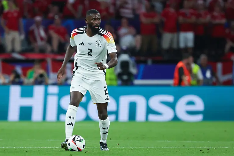Fussball-UEFA-Euro-2024-EM-Deutschland-Daenemark-Finalrunde-Achtelfinale-Stadion-Dortmund-Deutschlands-Antonio-Ruediger-in-Aktion-zu-dpa-1020-Laenderspiel-Ruediger-zum-75