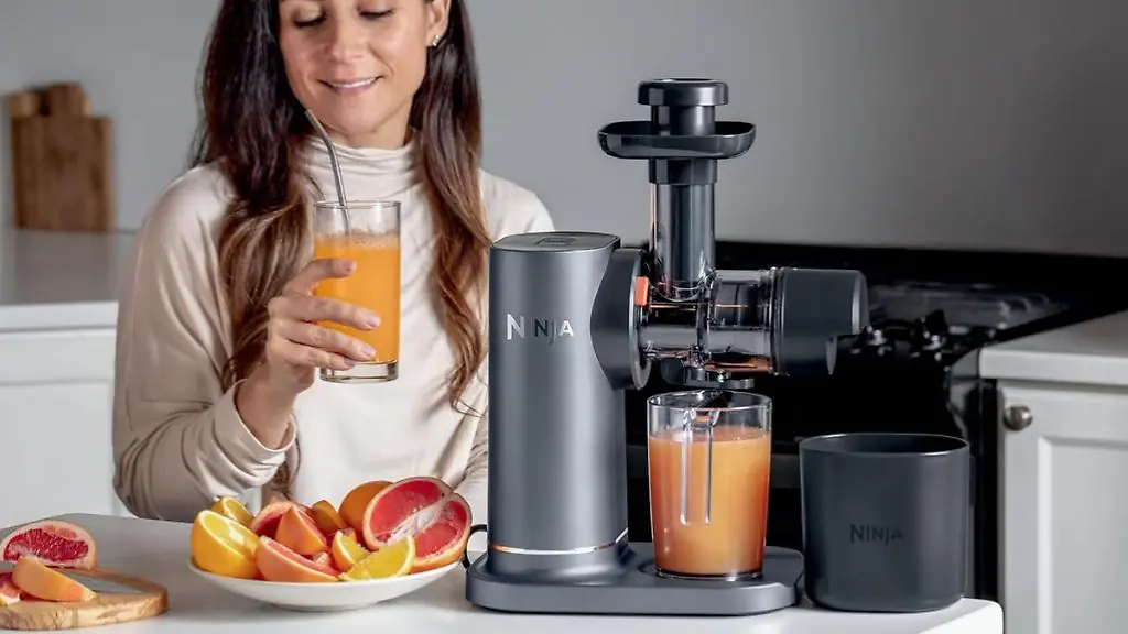 Wer-schon-laenger-mit-einem-hochwertigen-Slow-Juicer-liebaeugelt-sollte-bei-diesem-Ninja-Deal-definitiv-zuschlagen