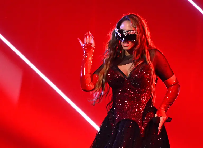 Felicia-representing-Sweden-with-the-entry-My-System-during-semi-final-1-of-the-70th-edition-of-the-Eurovision-Song-Contest-ESC-at-the-Wiener-Stadthalle-in-Vienna-Austria-Tuesday-12-May-2026