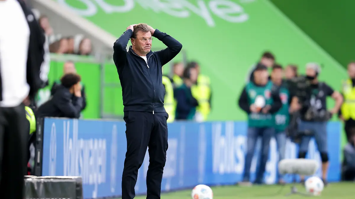 Wolfsburg-Germany-09th-May-2026-Head-coach-Dieter-Hecking-of-Wolfsburg-seen-during-the-Bundesliga-match-between-Wolfsburg-and-Bayern-Munich-at-Volkswagen-Arena-in-Wolfsburg