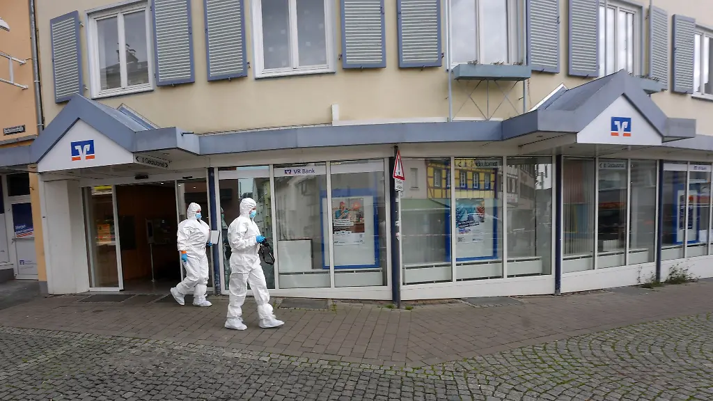 Die-Ermittlungen-nach-dem-Grosseinsatz-in-Sinzig-laufen