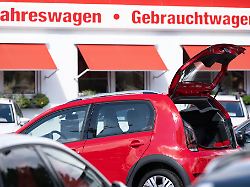 Auto kaufen: Gebrauchtwagen: Von privat oder lieber beim Händler kaufen?