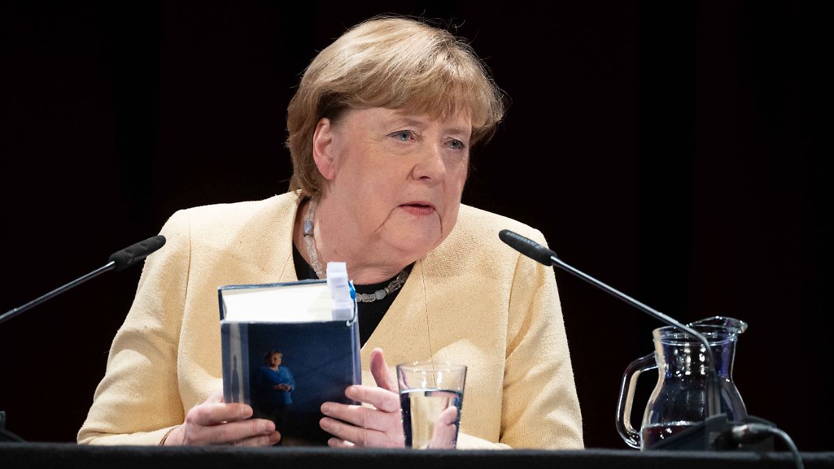 Wieduwilt's week: Now even Merkel feels sorry for Merz
