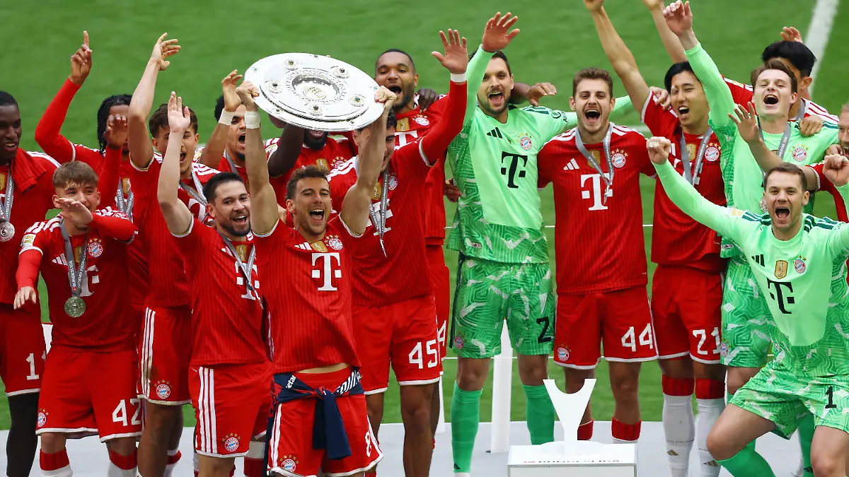 Soccer-Football-Bundesliga-Bayern-Munich-v-FC-Cologne-Allianz-Arena-Munich-Germany-May-16-2026-Bayern-Munich-s-Leon-Goretzka-lifts-the-trophy-as-he-celebrates-with-teammates-after-winning-the-Bundesliga-REUTERS-Kai-Pfaffenbach-DFL-REGULATIONS-PROHIBIT-ANY-USE-OF-PHOTOGRAPHS-AS-IMAGE-SEQUENCES-AND-OR-QUASI-VIDEO