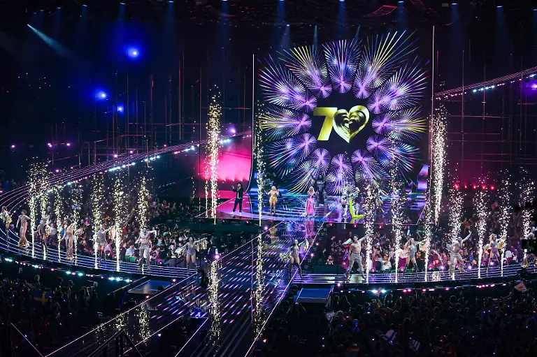 Eurovision-Song-Contest-2026-Finale-live-25-Laender-wetteifern-darum-die-Nachfolge-des-Vorjahressiegers-JJ-anzutreten-Zu-sehen-live-am-16-Mai-2026-ab-21-00-Uhr-in-ORF-1-und-auf-ORF-ON-Im-Bild-Celebration-Eurovision-Allstars-Verka-Serduchka-Erika-Vikman-Lordi-Alexander-Rybak-Kristian-Kostov-Max-Mutzke-Miriana-Conte-und-Ruslana-praesentieren-legendaere-Songs-aus-sieben-Jahrzehnten-in-neuen-Versionen-SENDUNG-ORF1-SA-16-05