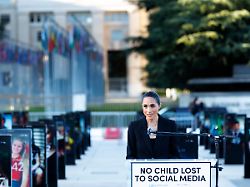 50 tödliche Schicksale in Genf: Meghan eröffnet Ausstellung für Social-Media-Opfer