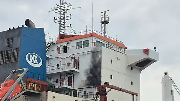 epi_1014564723_REUTERSFOTO_2026-05-18T093840Z 74502480 RC2LBLAF740Z RTRMADP 3 UKRAINE-CRISIS-ATTACK-VESSEL.JPG_Charring on Ksl Deya