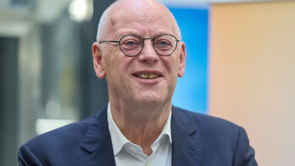 Der-fruehere-SPD-Ministerpraesident-Scharping-haette-sich-einen-anderen-Ausgang-der-Landtagswahl-am-22-Maerz-2026-gewuenscht