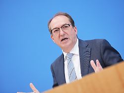 Trotz großer Zustimmung: Dobrindt lehnt striktes Social-Media-Verbot für Kinder ab