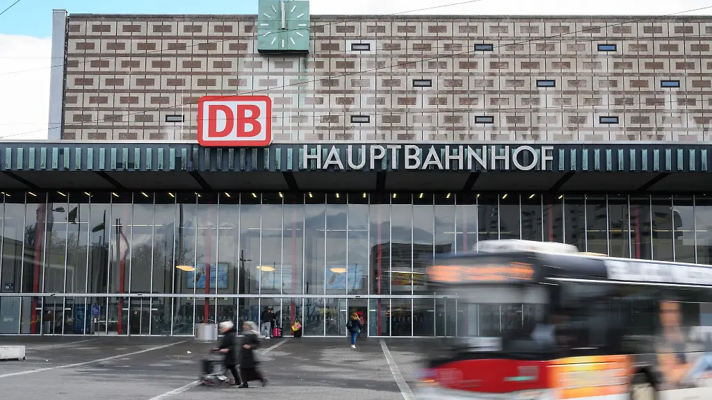 Im-kommunalen-Nahverkehr-kommt-es-erneut-zu-einem-Warnstreik