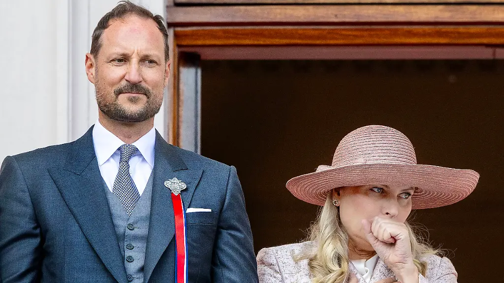 17-05-2026-Oslo-Crown-Princess-Mette-Marit-Crown-Prince-Haakon-during-the-national-day-on-the-balcony-of-the-royal-palace-in-Oslo