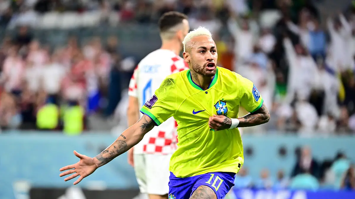 AL-RAYYAN-QATAR-DECEMBER-09-Neymar-Junior-of-Brazil-celebrates-after-scoring-his-goal-during-the-FIFA-World-Cup-WM-Weltmeisterschaft-Fussball-Qatar-2022-quarter-final-match-between-Croatia-and-Brazil-at-Education-City-Stadium-on-December-9-2022-in-Al-Rayyan-Qatar