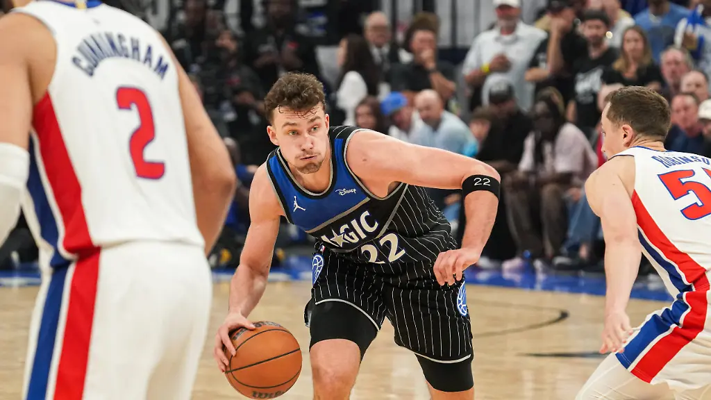 Detroit-Pistons-at-Orlando-Magic-Orlando-Florida-USA-Orlando-Florida-USA-April-25-2026-Orlando-Magic-player-Franz-Wagner-22-moving-upcourt-at-the-Kia-Center