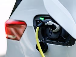 Schon mehr als 1800 Anträge: Große Nachfrage zum Start der E-Auto-Prämie