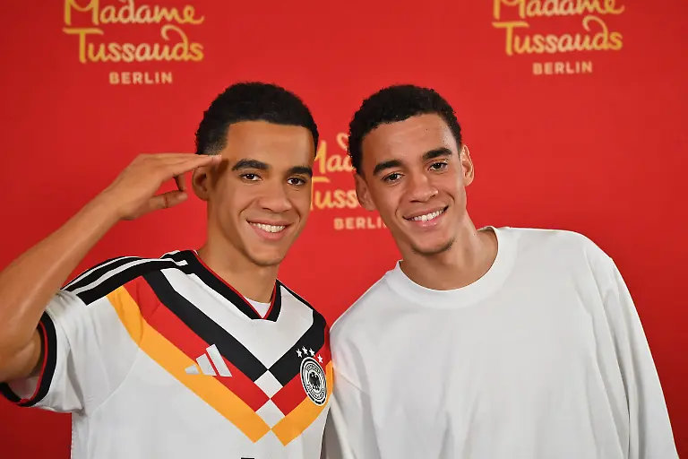 Jamal-MUSIALA-FC-Bayern-Munich-enthuellt-seine-Wachsfigur-von-Madame-Tussauds-am-19-05-2026-in-Muenchen